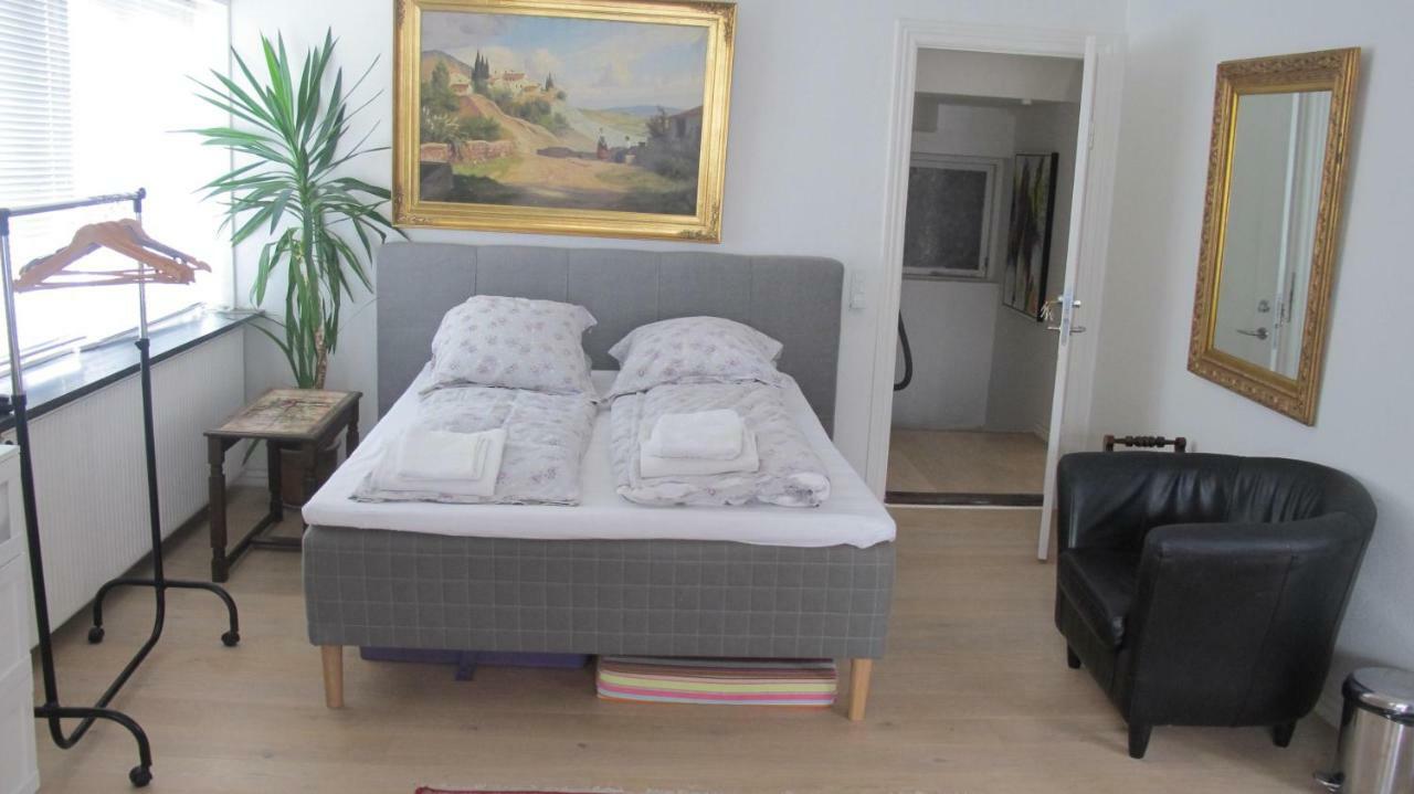 אורהוס Guesthouse Sharon Apartments מראה חיצוני תמונה